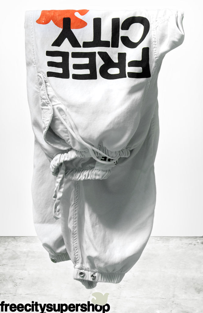 FCBPNT039_LAUNDRYWHITES_1_c2ba