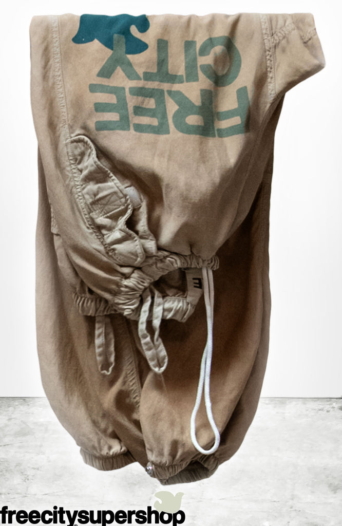 シャンソンセラムルタン FLAP/SNAP FREECITY MATTE/SATIN AIRJUMP pant - goldendirt