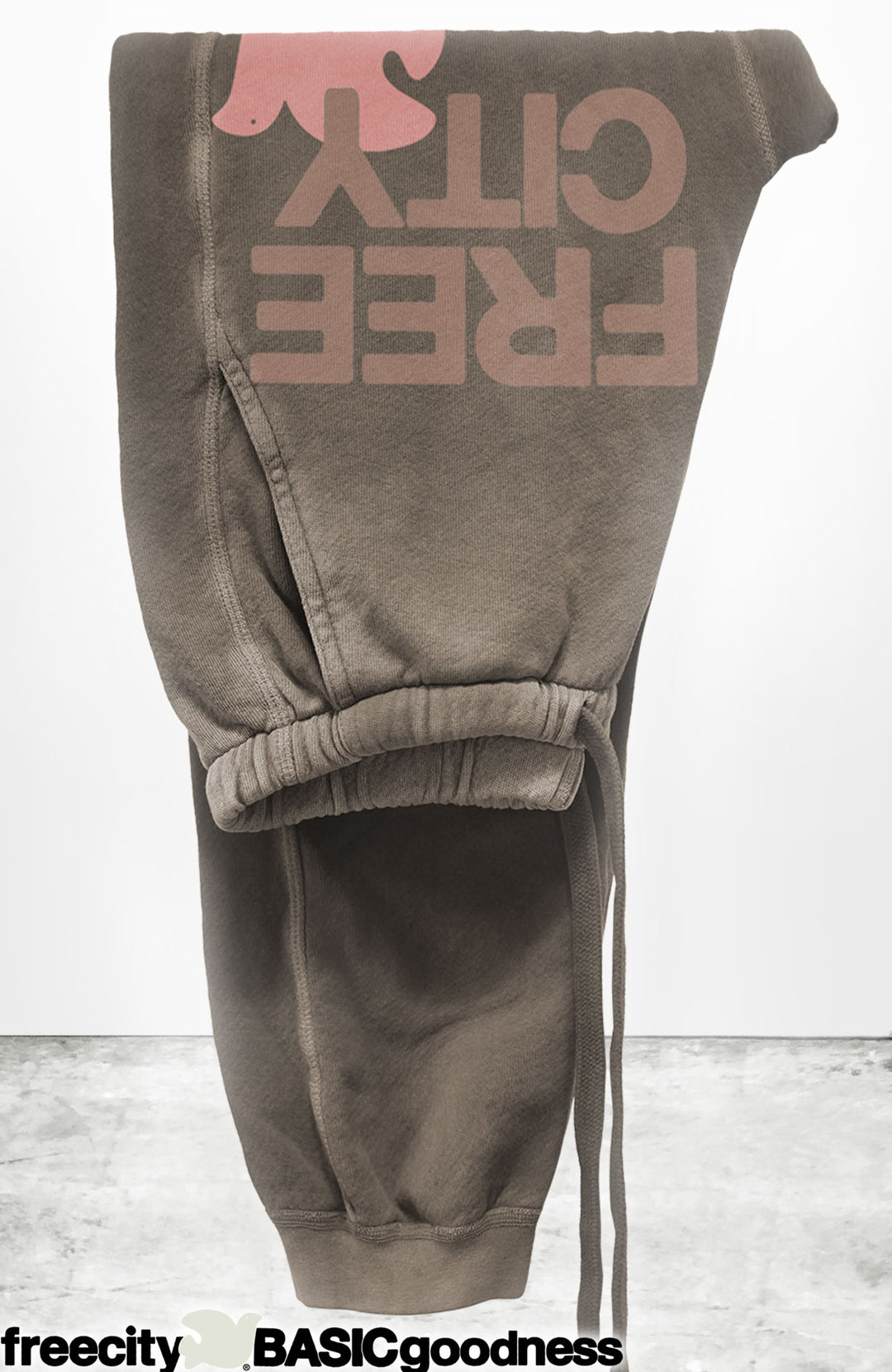 FREECITY SUNFADES pocket sweatpant - MUD – FREECITYsupershop