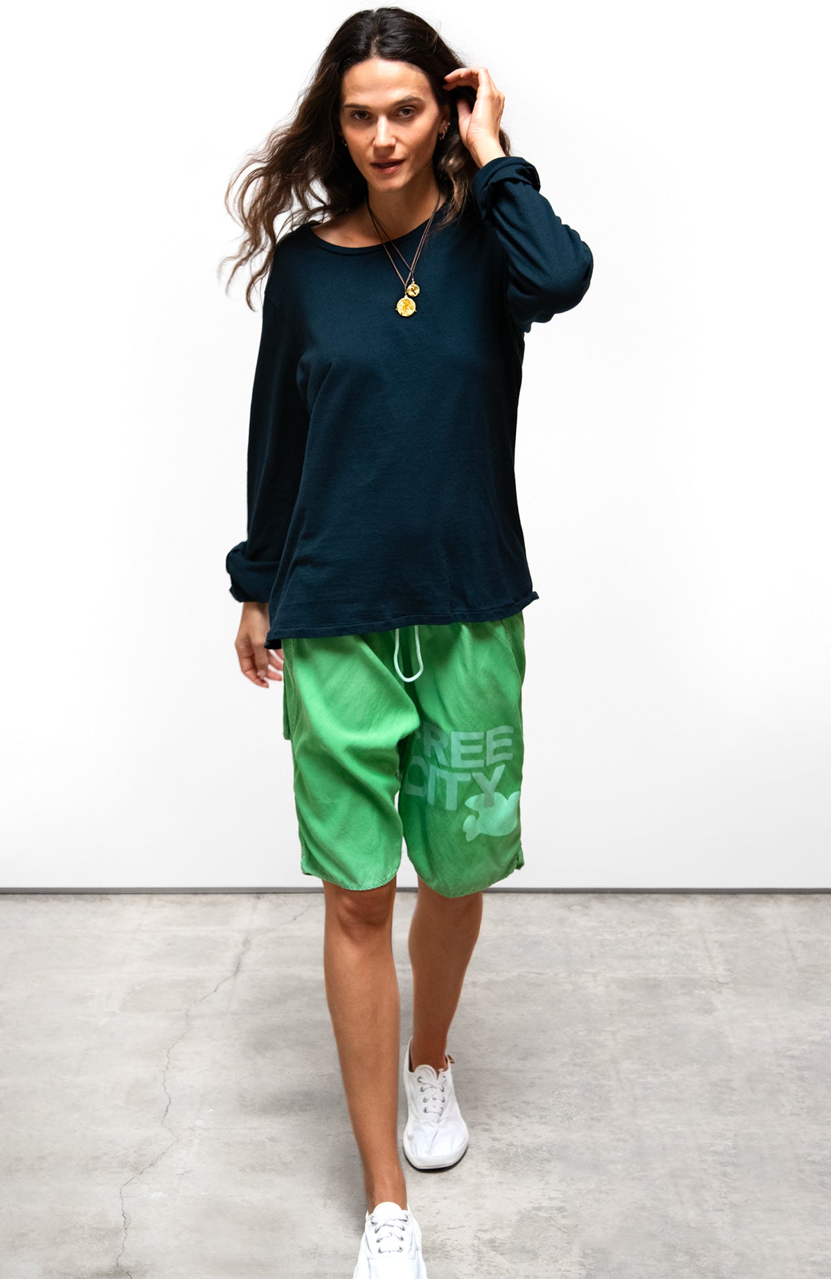 FREECITY MATTE/SATIN BACK/POCKET short - grasshopper powder