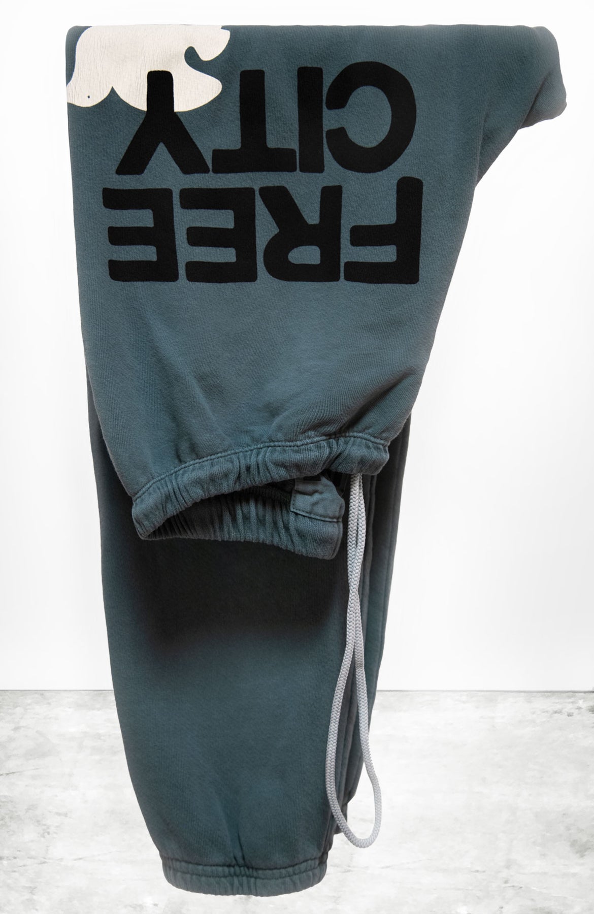 FREECITYlarge sweatpant surplus greens FREECITYsupershop