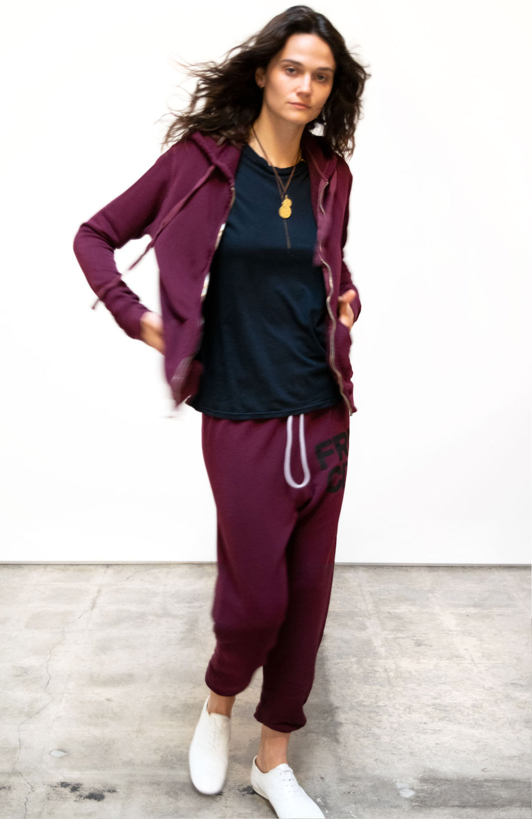 FCTZIP019_deeplove2_1080x.jpg?